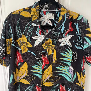 Hurley Shirt Large L black  Floral Hawaiian Short Sleeve Button down tropical